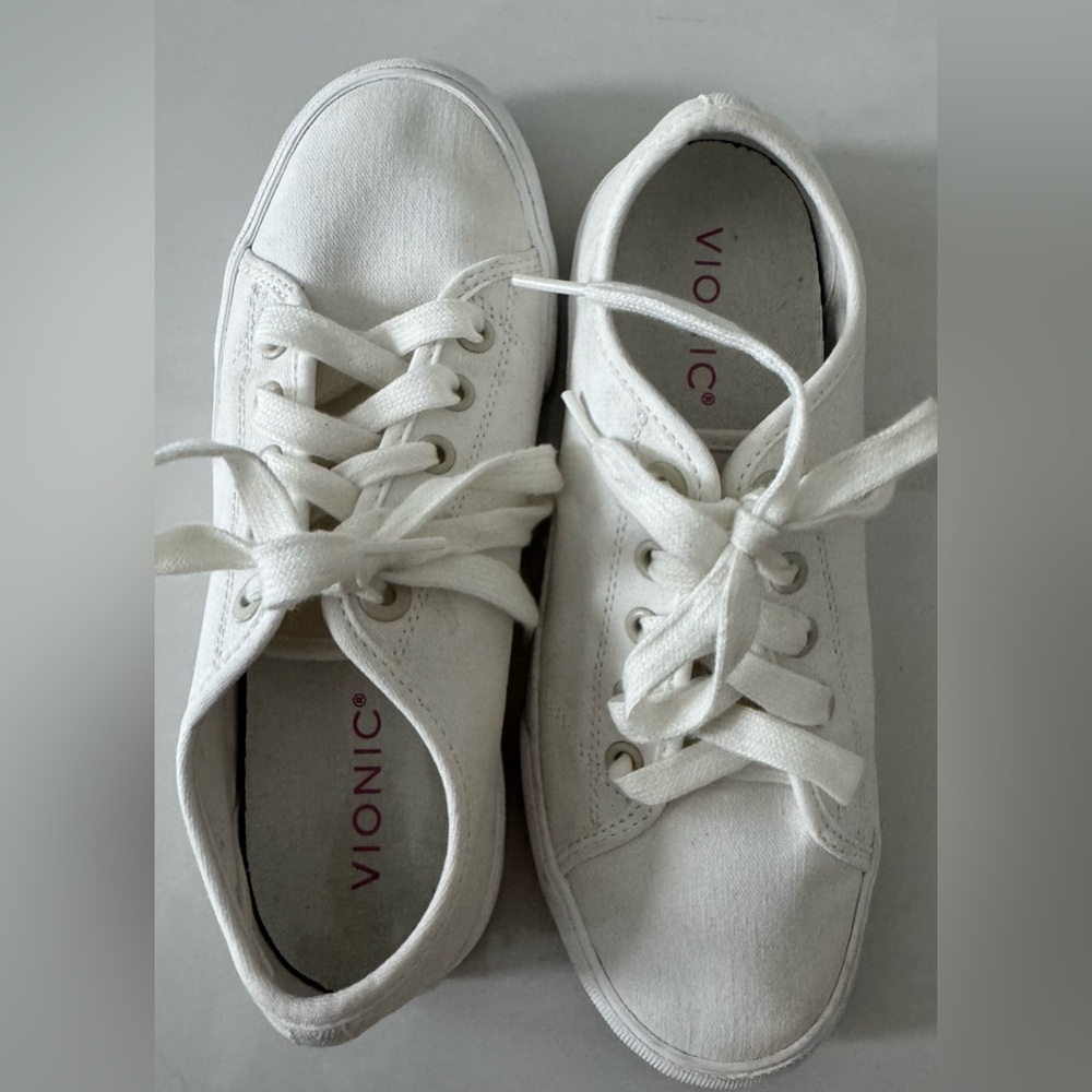 VIONIC White Comfortable Casual Canvas Lace-Up Sneakers Size 6.5 - Picture 3 of 9